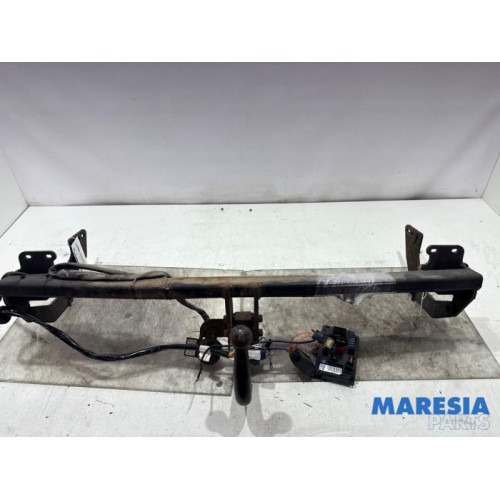Citroen - C6 - Towbar