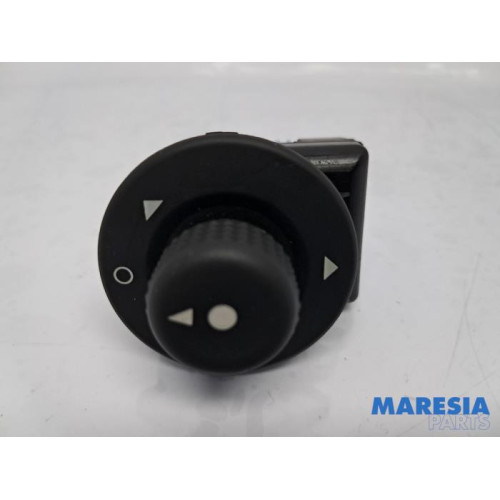 Peugeot - Partner - Mirror switch