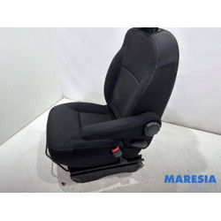 Renault - Trafic - Stoel rechts