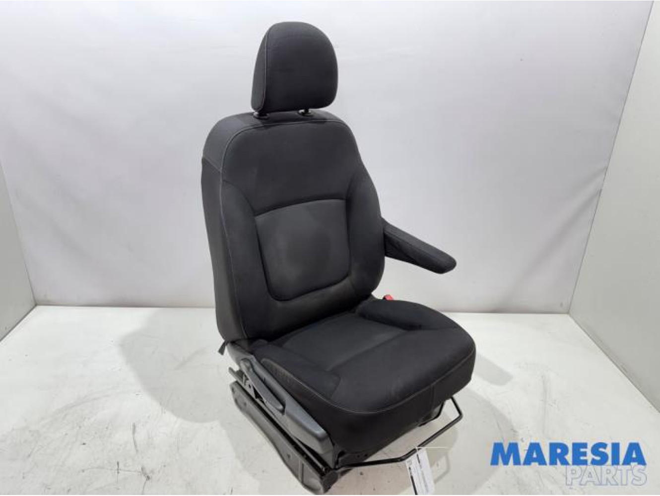 Renault - Trafic - Stoel rechts