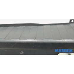 Renault - Trafic - Achterbumper