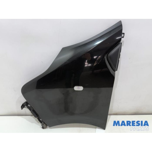 Renault - Trafic - Front wing, left