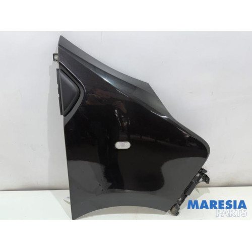 Renault - Trafic - Scherm rechts-voor