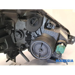 Renault - Trafic - Koplamp links