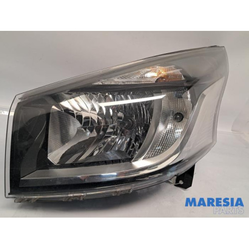 Renault - Trafic - Koplamp links