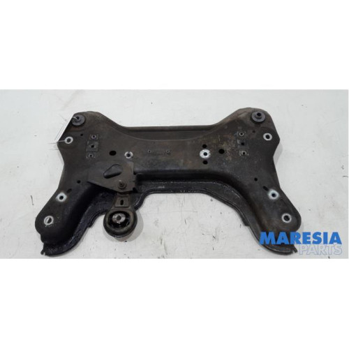 Renault - Trafic - Subframe