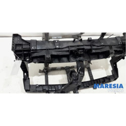 Renault - Trafic - Front panel