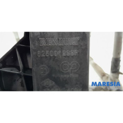 Renault - Trafic - Front panel