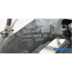 Renault - Trafic - Front panel