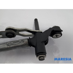 Peugeot - 208 - Wiper mechanism