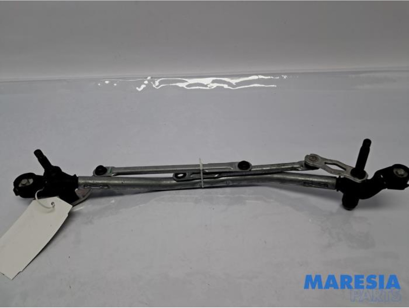 Peugeot - 208 - Wiper mechanism