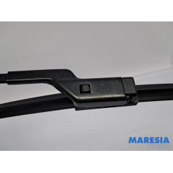 Peugeot - 208 - Front wiper arm