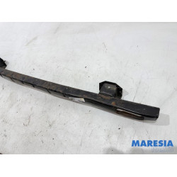 Renault - Trafic - Bumperframe achter