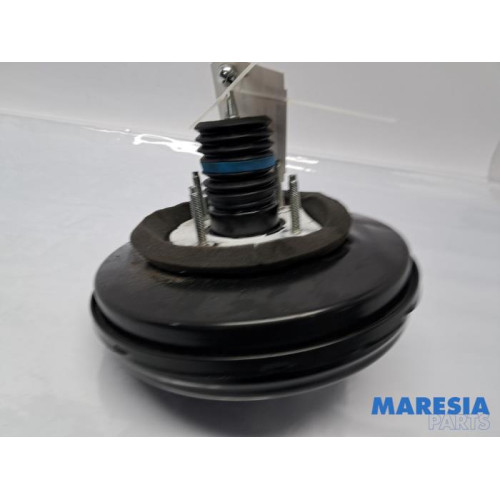 Peugeot - 208 - Brake servo