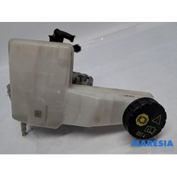 Peugeot - 208 - Hoofdremcilinder