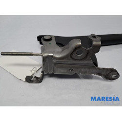 Peugeot - 208 - Parking brake lever