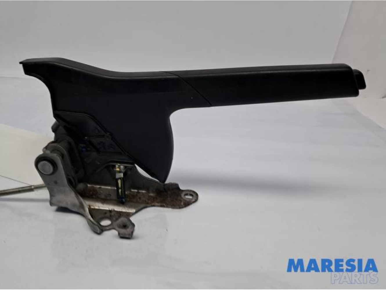 Peugeot - 208 - Parking brake lever