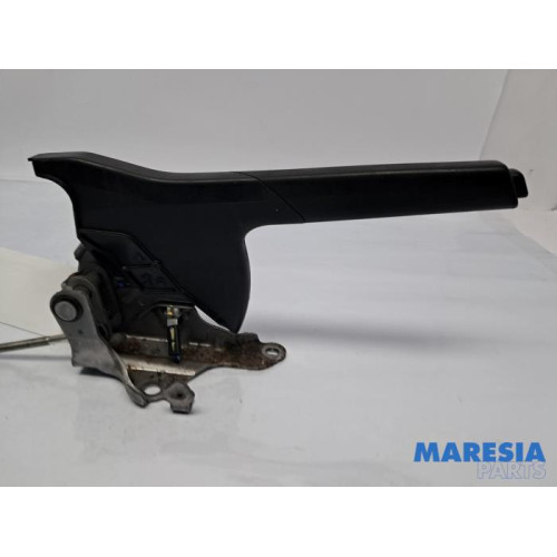 Peugeot - 208 - Parking brake lever