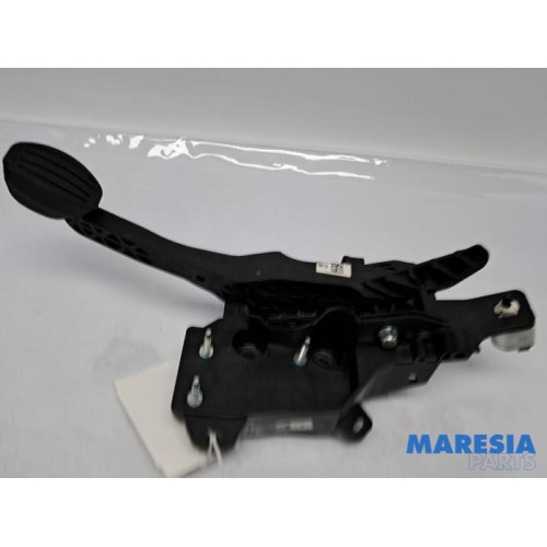 Peugeot - 208 - Rempedaal