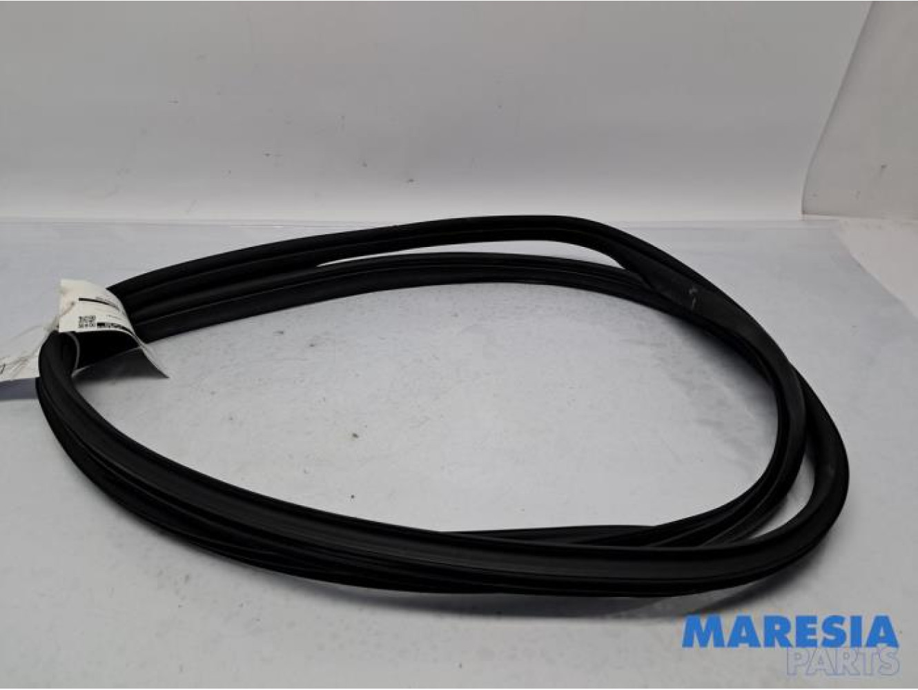 Alfa Romeo - Giulietta - Front door seal 4-door, left