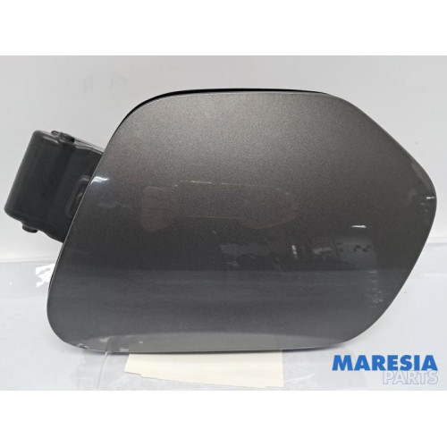 Peugeot - 208 - Tankklappe