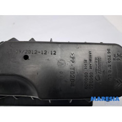 Peugeot - 208 - Luftfiltergehäuse