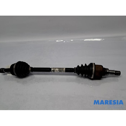 Peugeot - 208 - Front drive shaft, left