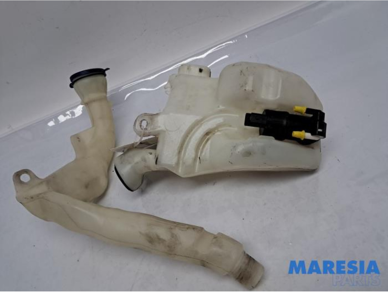 Peugeot - 208 - Réservoir lave-glace avant