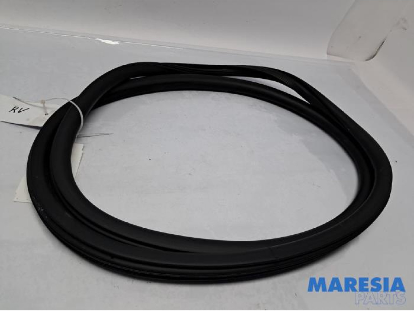 Peugeot - 208 - Front door seal 4-door, right