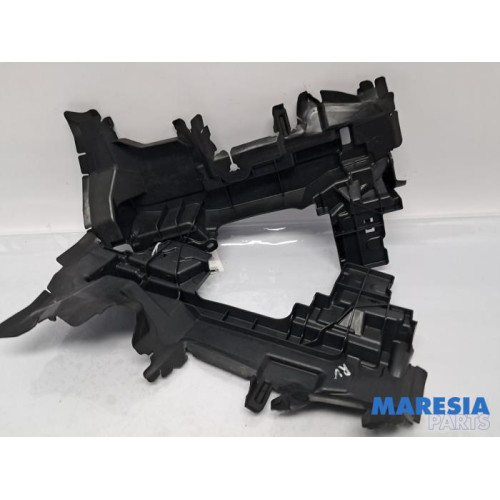 Peugeot - 208 - Air funnel