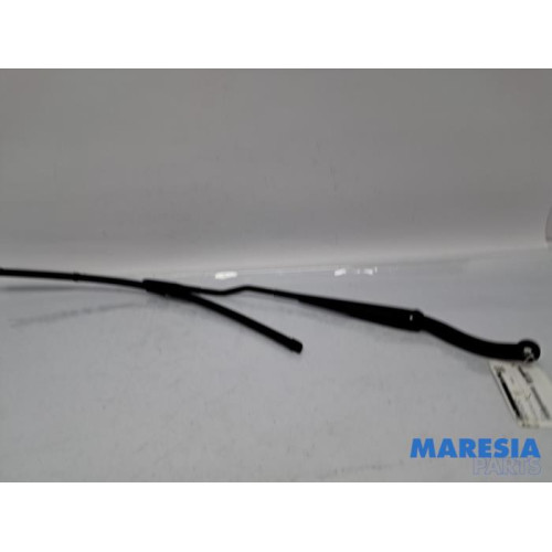 Peugeot - 307 - Front wiper arm