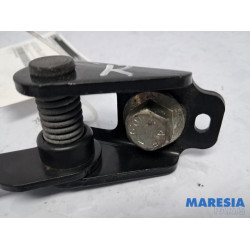 Peugeot - 307 - Insertion ceinture de sécurité arrière droite