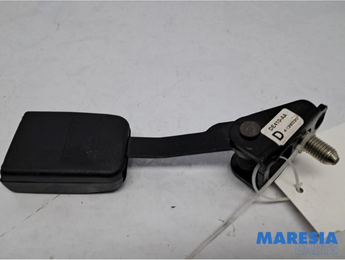 Peugeot - 307 - Insertion ceinture de sécurité arrière droite