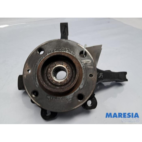 Peugeot - 208 - Fusee rechts-voor