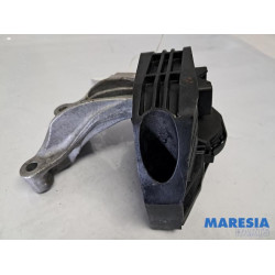 Peugeot - 208 - Motorsteun