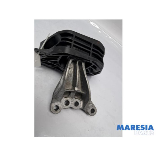 Peugeot - 208 - Motorsteun