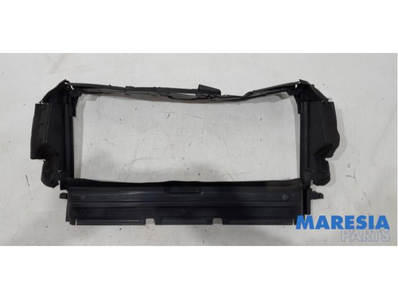 Renault - Trafic - Air funnel