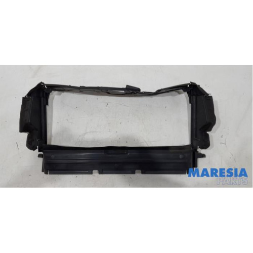 Renault - Trafic - Air funnel