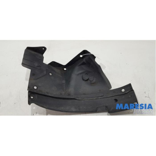 Renault - Trafic - Wheel arch liner