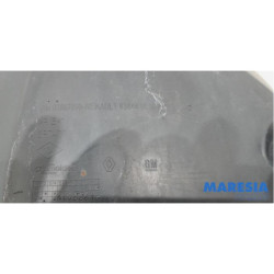 Renault - Trafic - Wheel arch liner