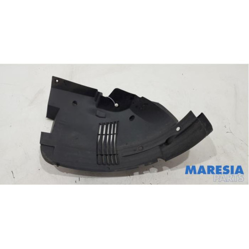 Renault - Trafic - Wheel arch liner