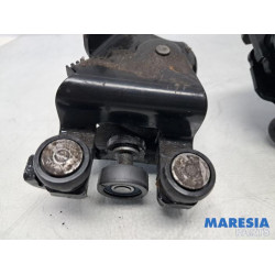 Peugeot - Partner - Schuifdeurrol links