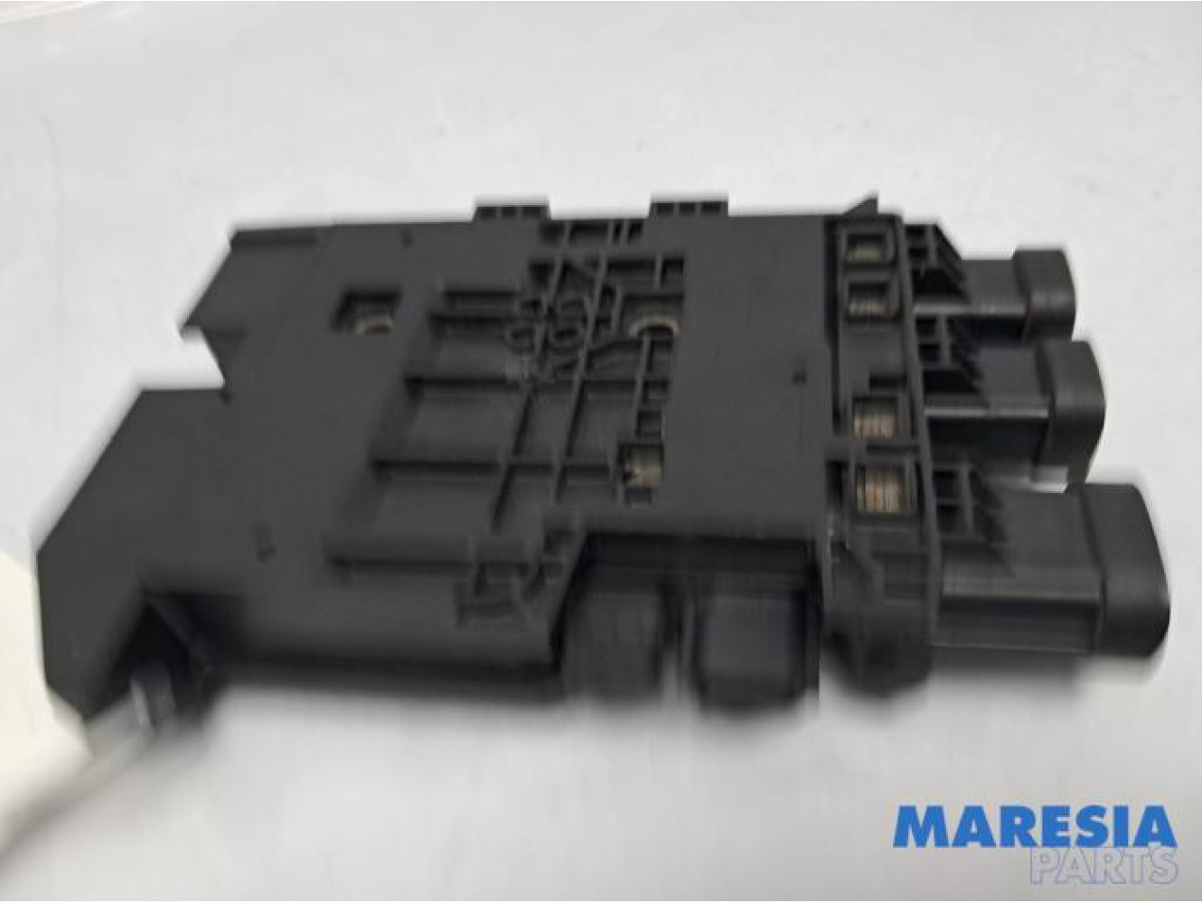 Renault - Megane - Spanningsregelaar