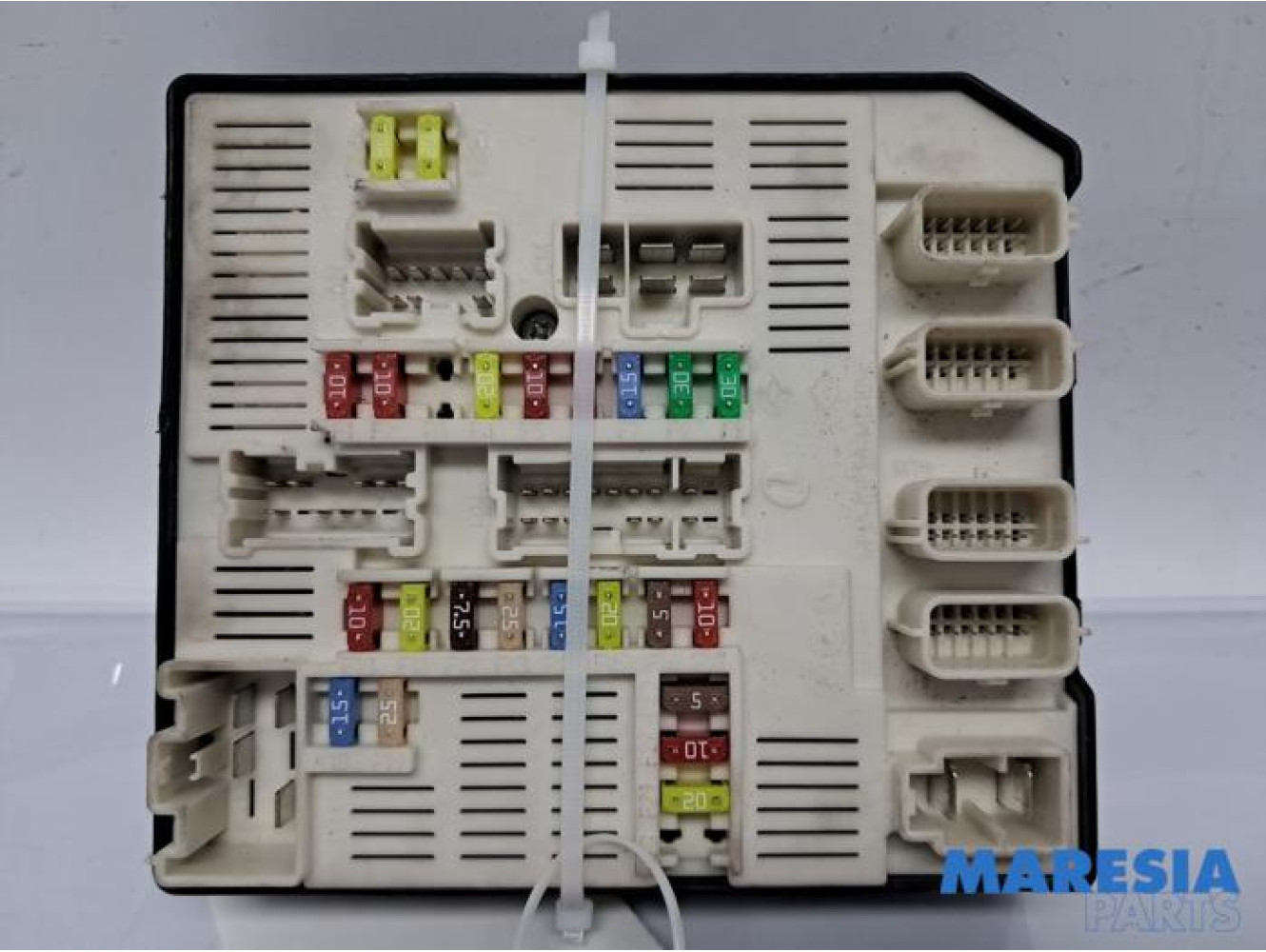 Renault - Megane - Zekeringkast