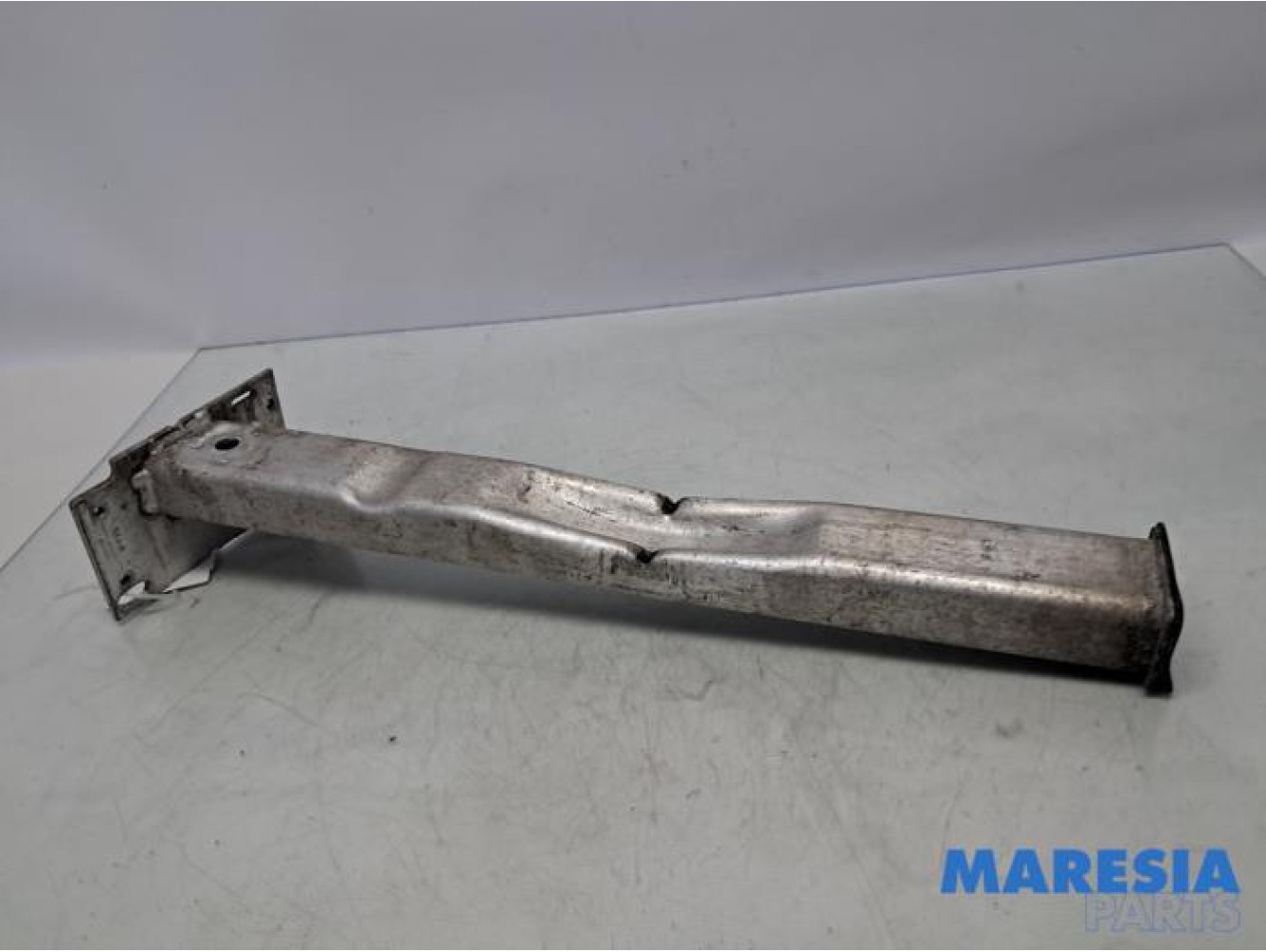 Peugeot - Partner - Draagarmsteun rechtsvoor