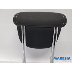 Renault - Megane - Headrest