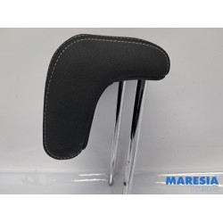 Renault - Megane - Headrest