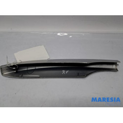 Renault - Megane - Roof rail sealing cover