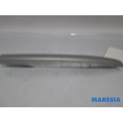 Renault - Megane - Roof rail sealing cover