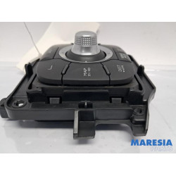 Renault - Megane - Navigatie bedienings paneel